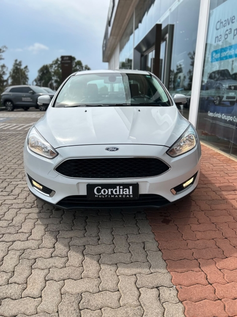 ford focus 2.0 se sedan 16v flex 4p powershift automatico 20162