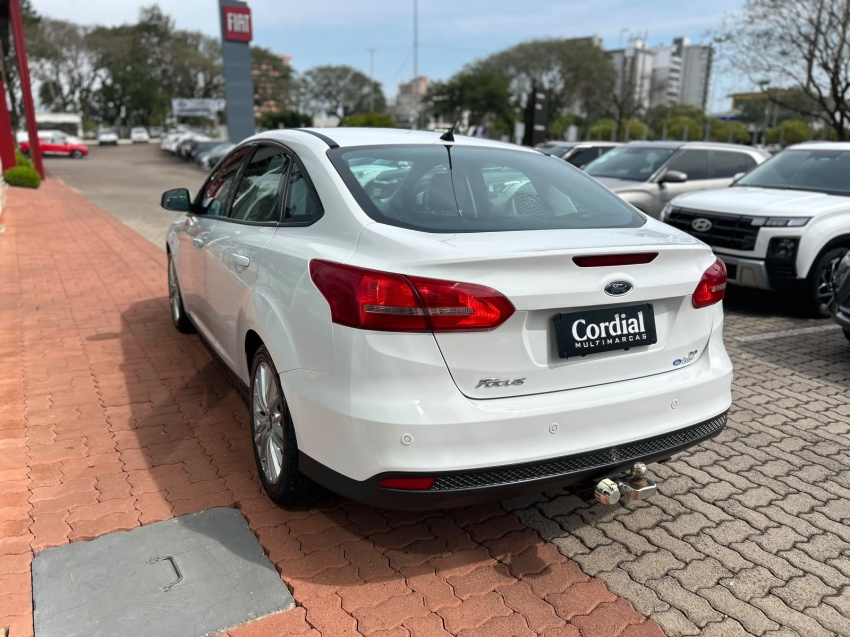 ford focus 2.0 se sedan 16v flex 4p powershift automatico 20163