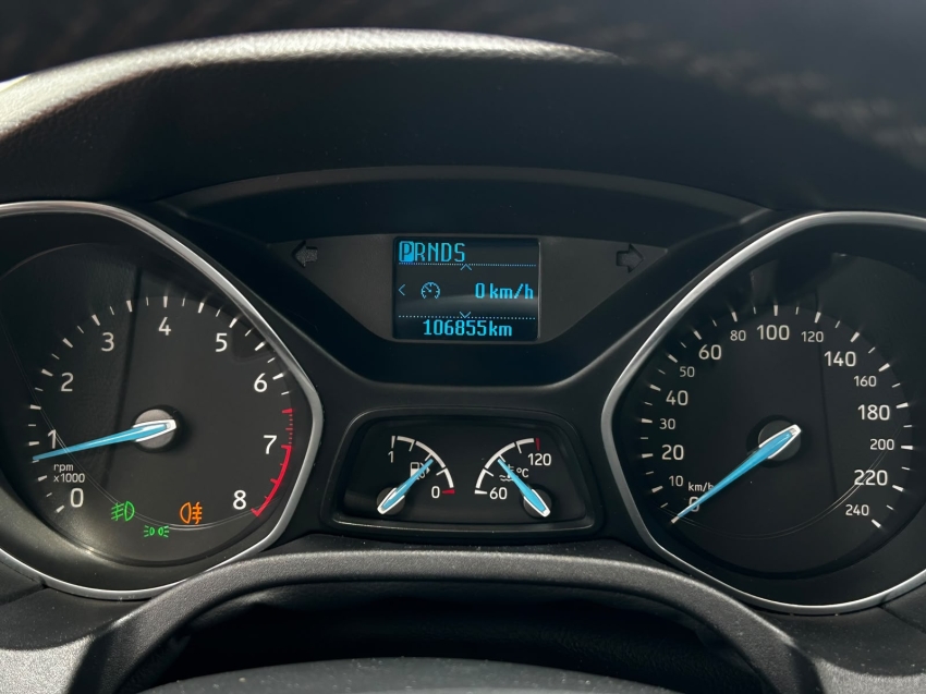 ford focus 2.0 se sedan 16v flex 4p powershift automatico 20168