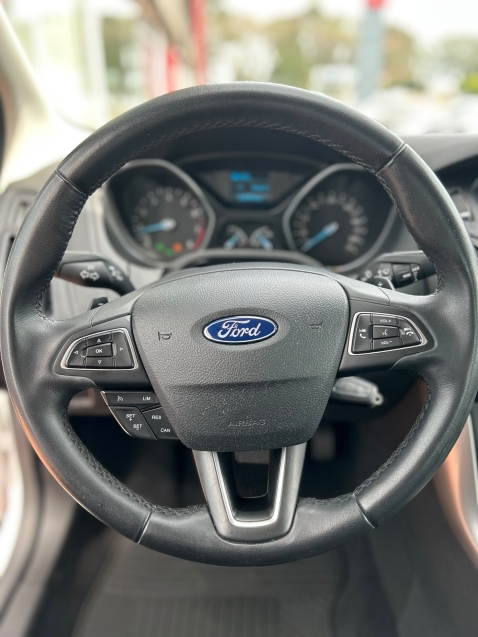 ford focus 2.0 se sedan 16v flex 4p powershift automatico 20166