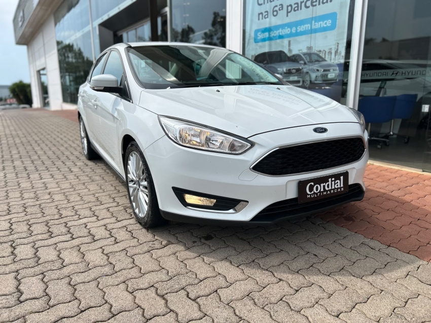 ford focus 2.0 se sedan 16v flex 4p powershift automatico 20161