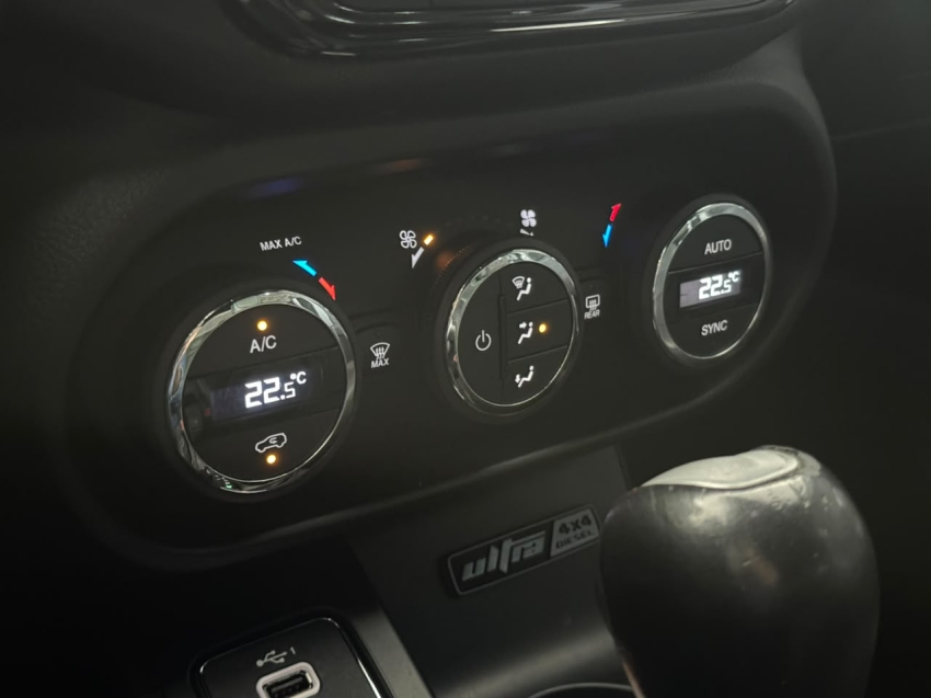 fiat toro 2.0 16v turbo diesel ultra 4wd at9 5p automatico 202110