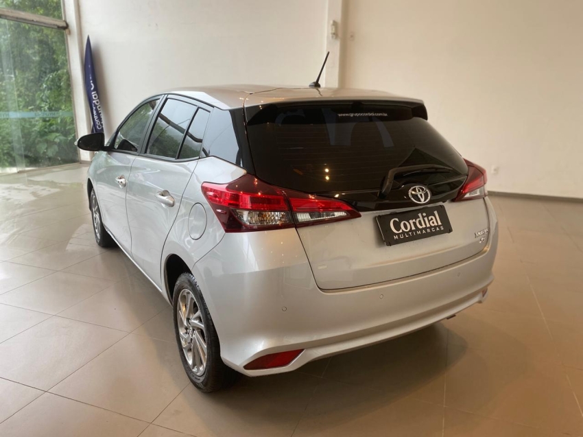 toyota yaris 1.5 16v flex xs connect multidrive 4p automatico 20234