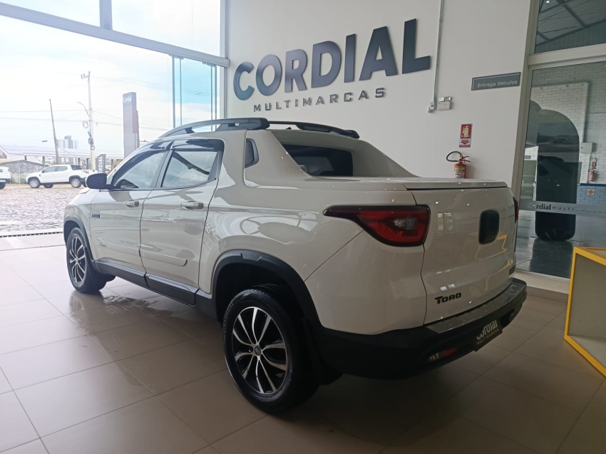 fiat toro 2.0 16v turbo diesel ultra 4wd at9 4p automatico 20213