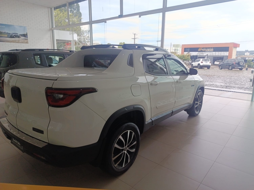 fiat toro 2.0 16v turbo diesel ultra 4wd at9 4p automatico 20214