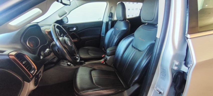 fiat toro 2.0 16v turbo diesel volcano 4wd at9 4p automatico 20197