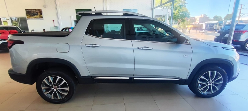 fiat toro 2.0 16v turbo diesel volcano 4wd at9 4p automatico 20192