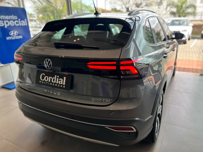 volkswagen nivus 1.0 200 tsi total flex highline automatico 4p 20214