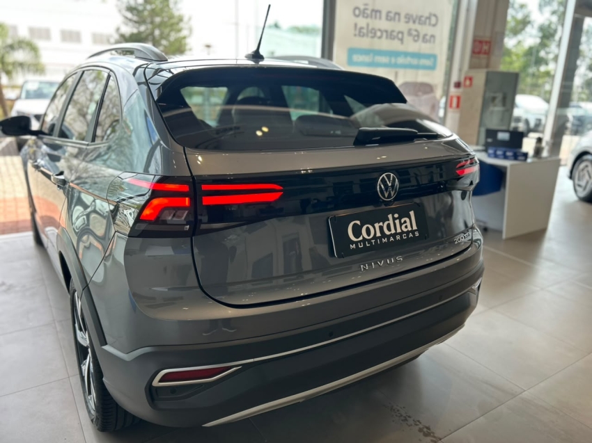 volkswagen nivus 1.0 200 tsi total flex highline automatico 4p 20213
