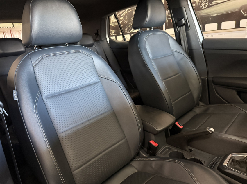 volkswagen t-cross highline.