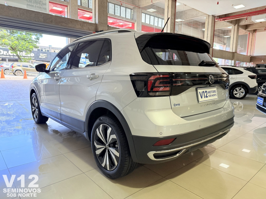volkswagen t-cross highline.