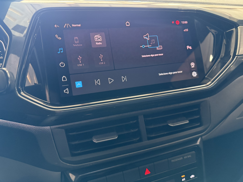 volkswagen t-cross highline.