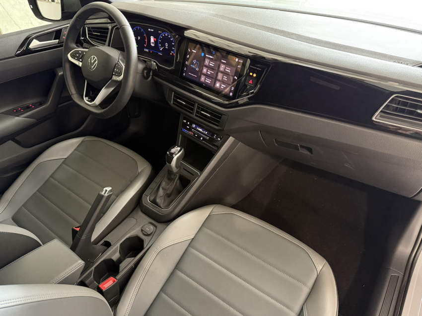 volkswagen nivus highline.