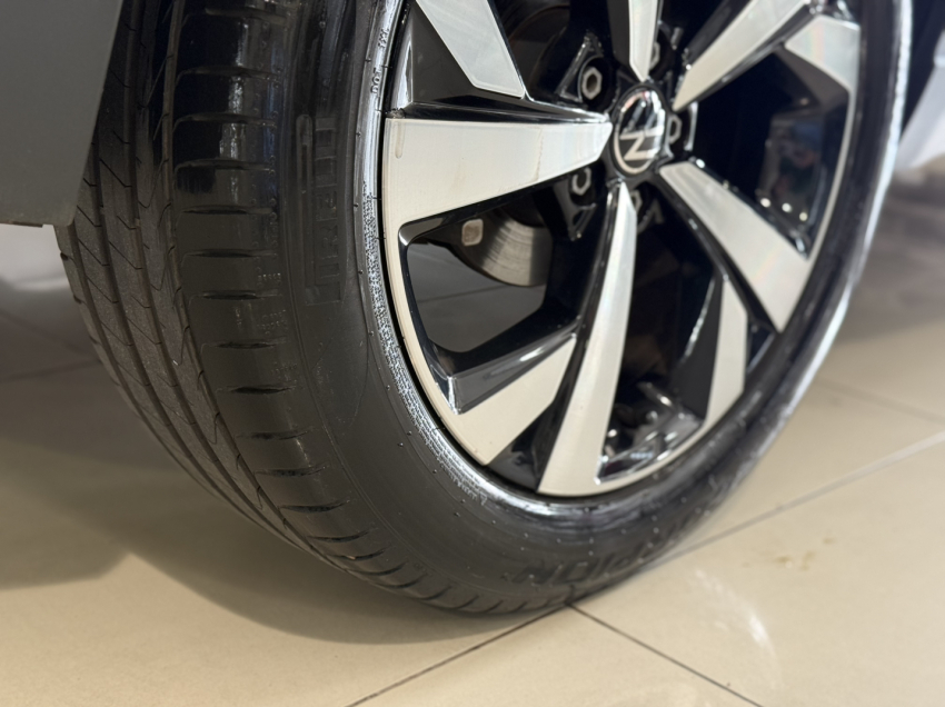 volkswagen nivus highline.