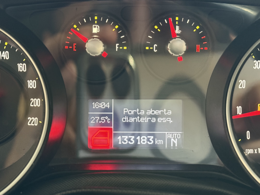 fiat punto 1.6 essence 16v flex 4p automatizado automatico 2015