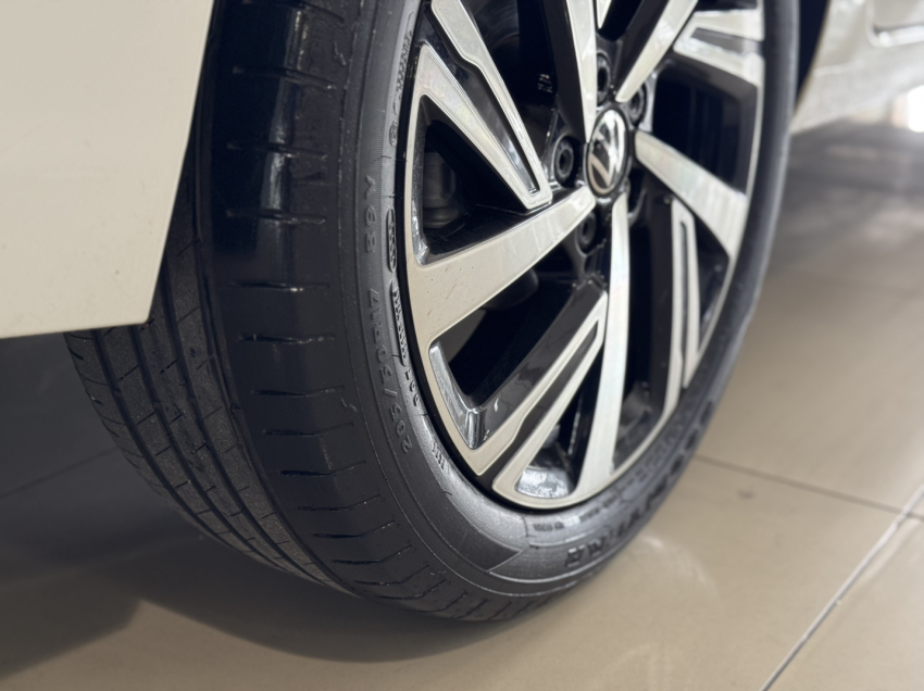 volkswagen virtus highline.