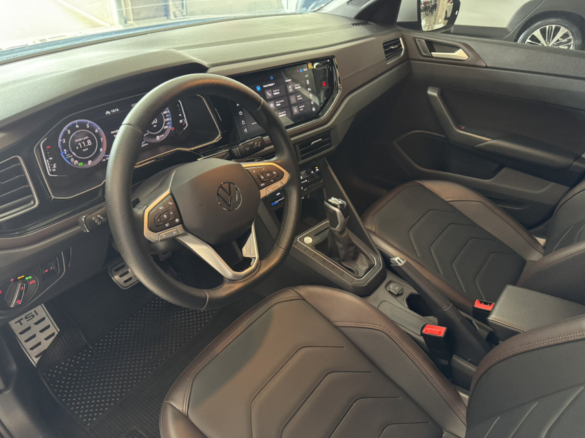 volkswagen virtus highline.