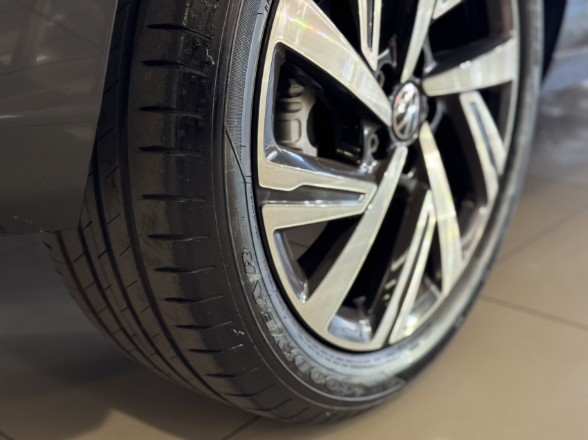 volkswagen virtus highline.
