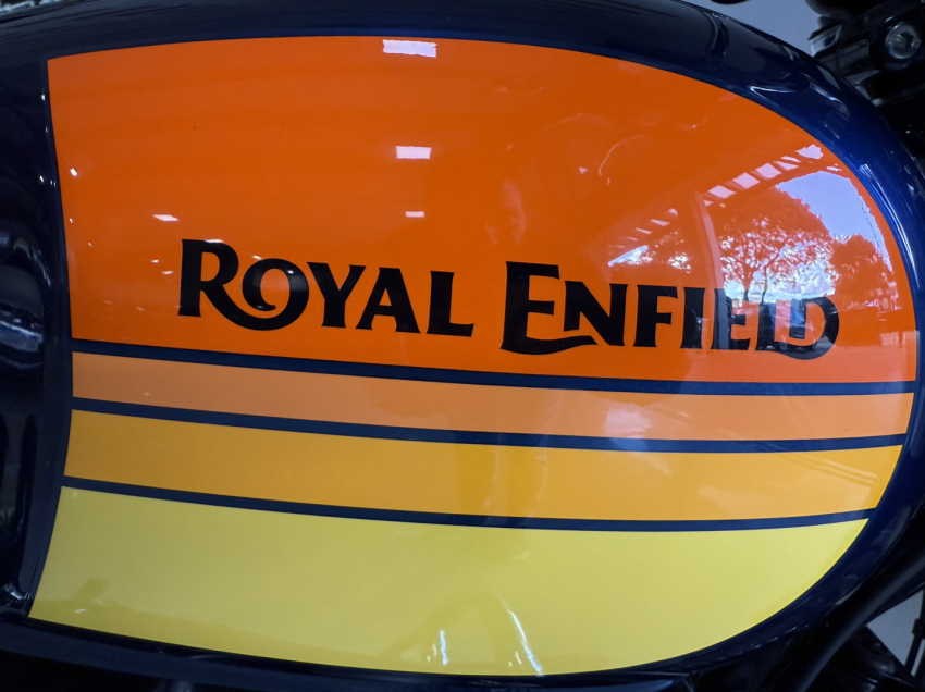 royal enfield interceptor 650 barcelona blue gasolina manual 2024