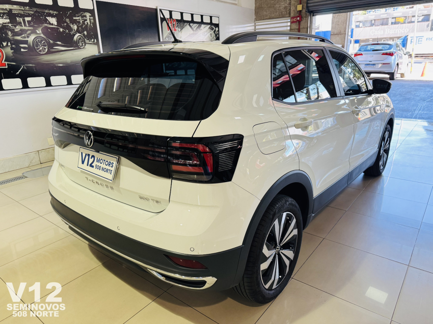volkswagen t-cross 1.0 200 tsi total flex comfortline automatico.