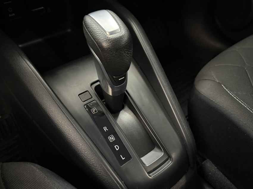 nissan kicks s