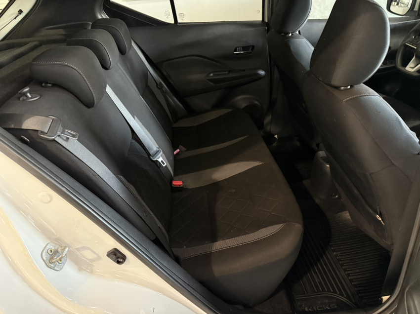 nissan kicks s