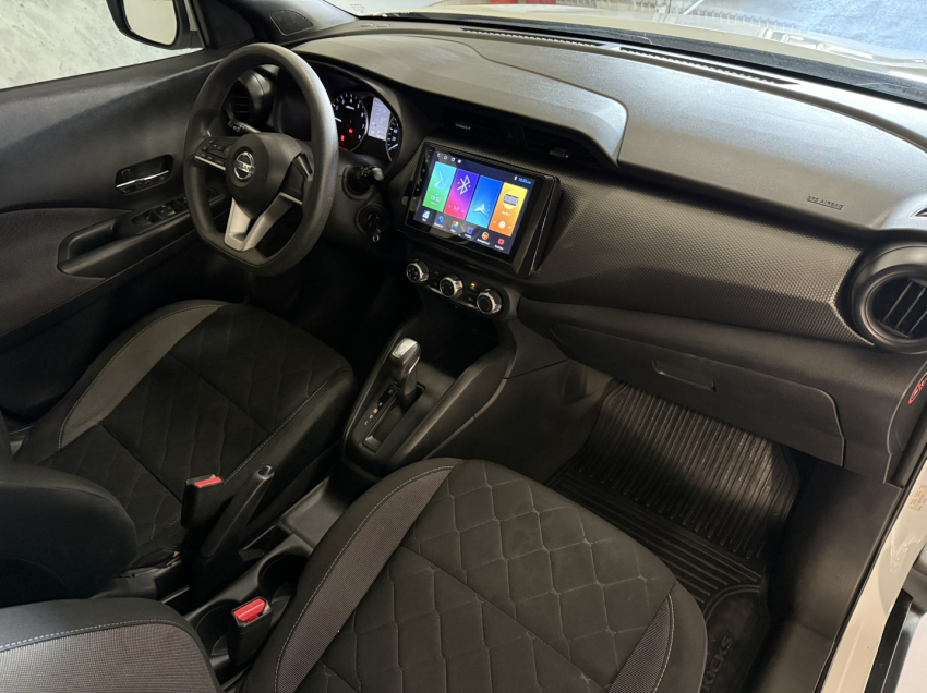 nissan kicks s