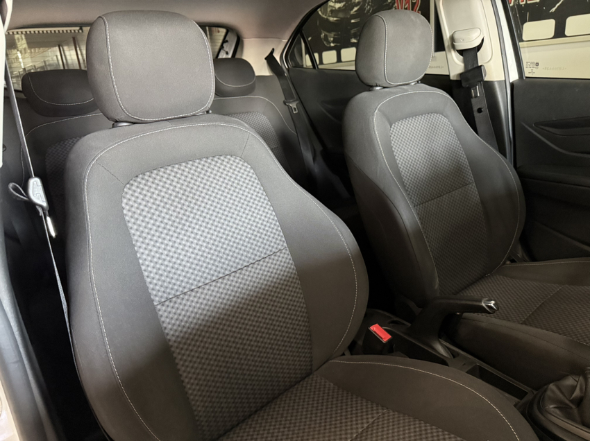 chevrolet onix 1.0 mpfi joy 8v flex 4p manual 2020