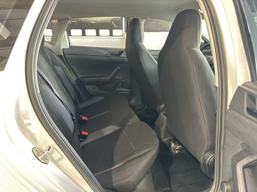 volkswagen polo track.