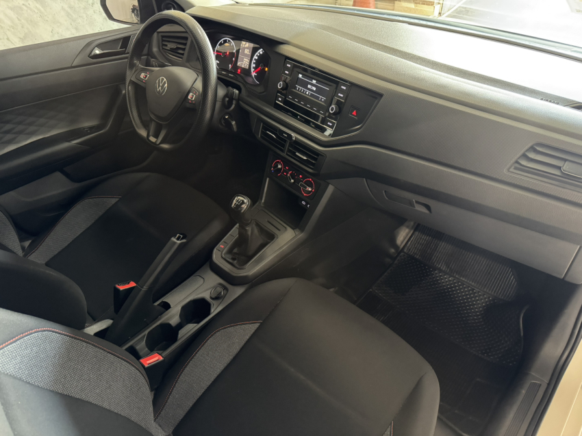 volkswagen polo track.