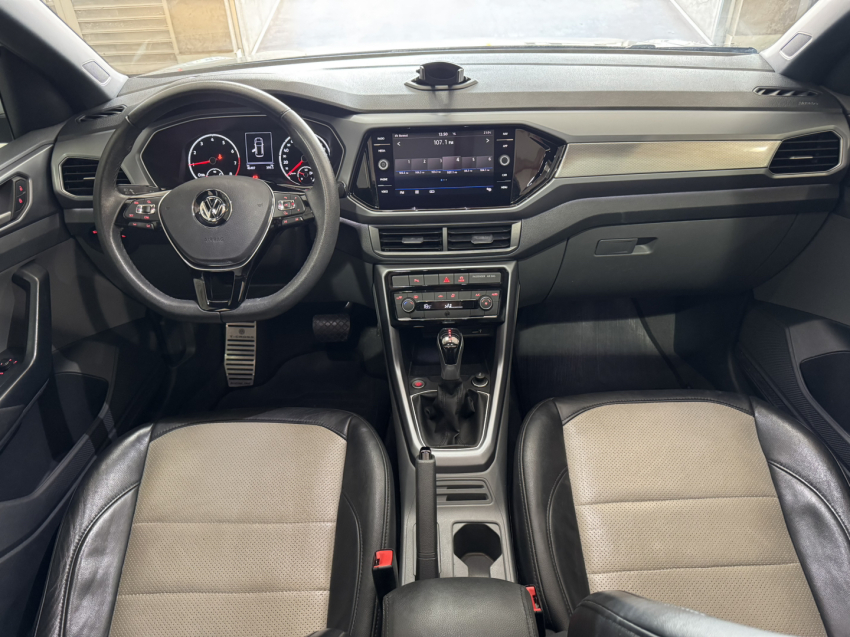 t-cross comfortline com teto solar