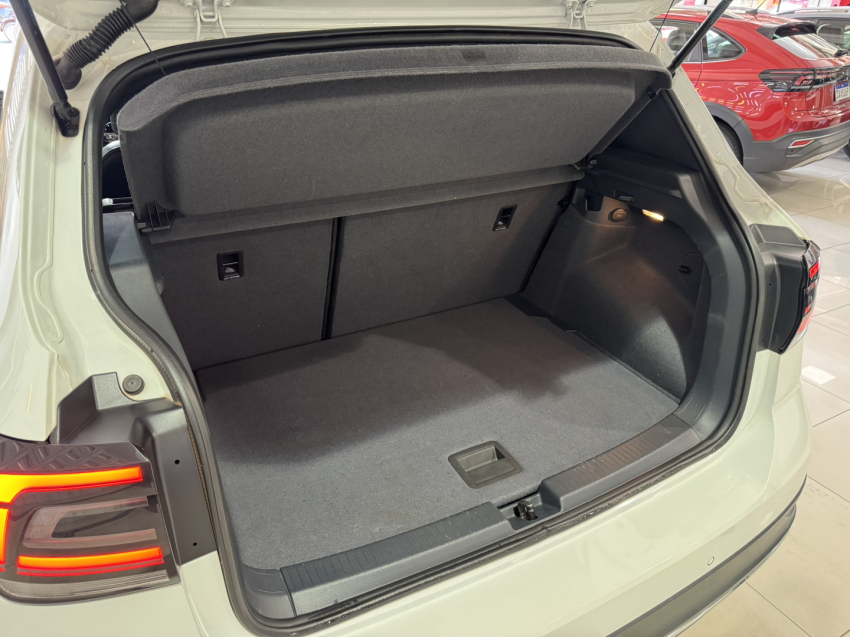 t-cross comfortline com teto solar