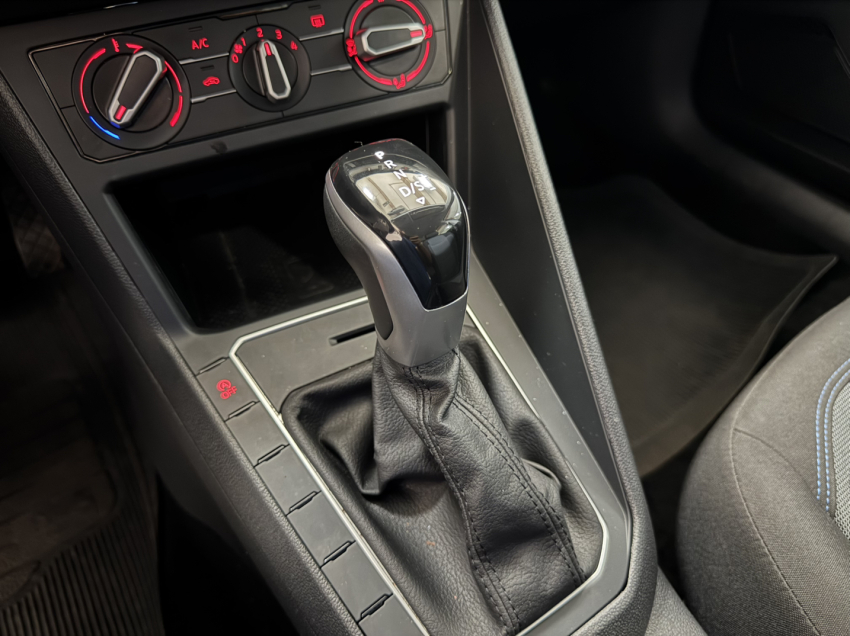 volkswagen nivus comfortline.
