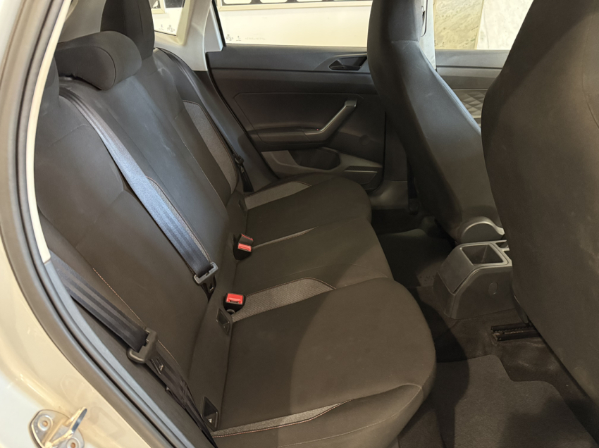volkswagen polo track.