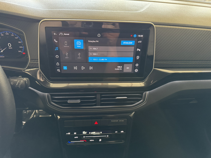 volkswagen t-cross highline.