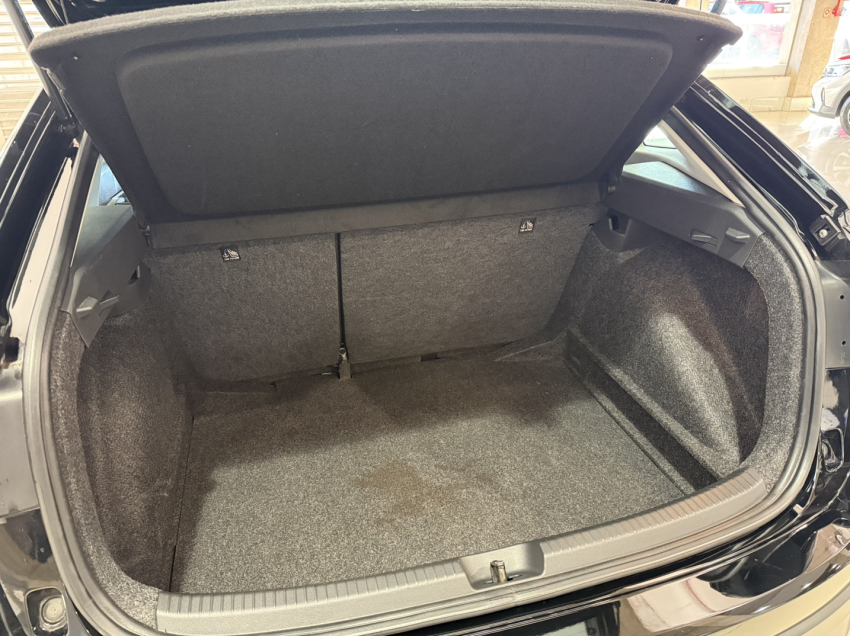 volkswagen nivus comfortline.