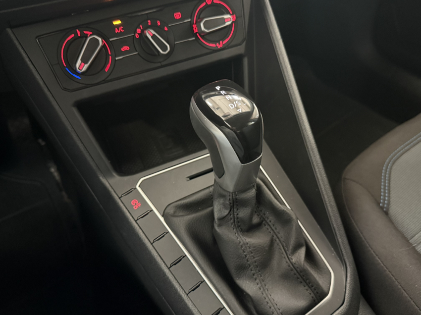 volkswagen nivus comfortline.