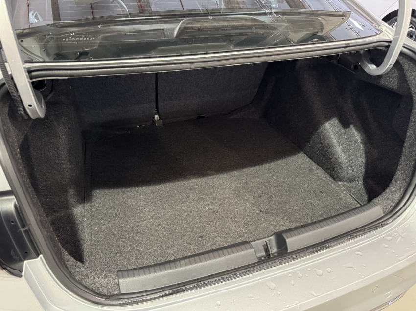 volkswagen virtus 1.0 200 tsi highline automatico flex 4p 2025