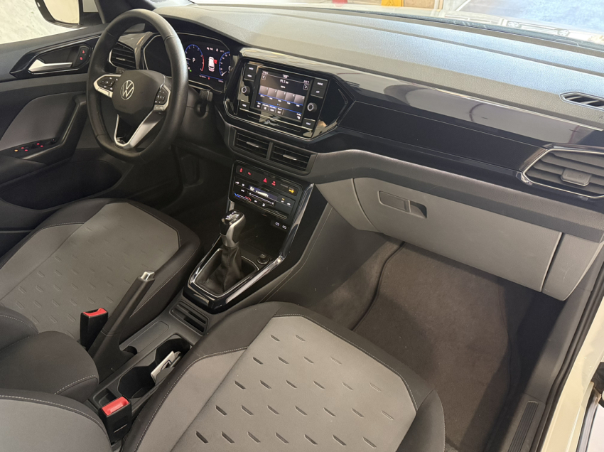 volkswagen t-cross 1.0 200 tsi total flex comfortline automatico.