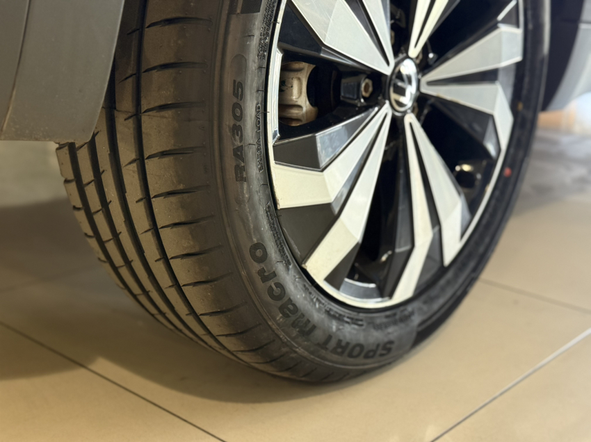volkswagen t-cross 1.0 200 tsi total flex comfortline automatico.
