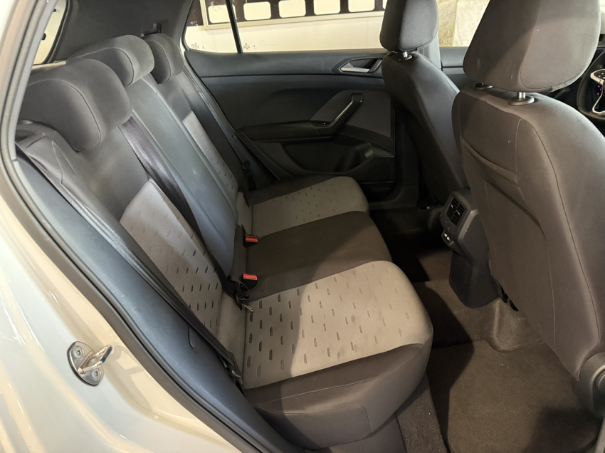 volkswagen t-cross 1.0 200 tsi total flex comfortline automatico.