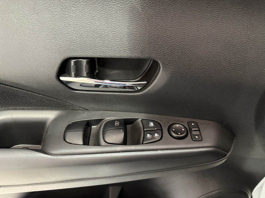 nissan kicks 1.6 16v flexstart sense xtronic flex 4p automatico 2024