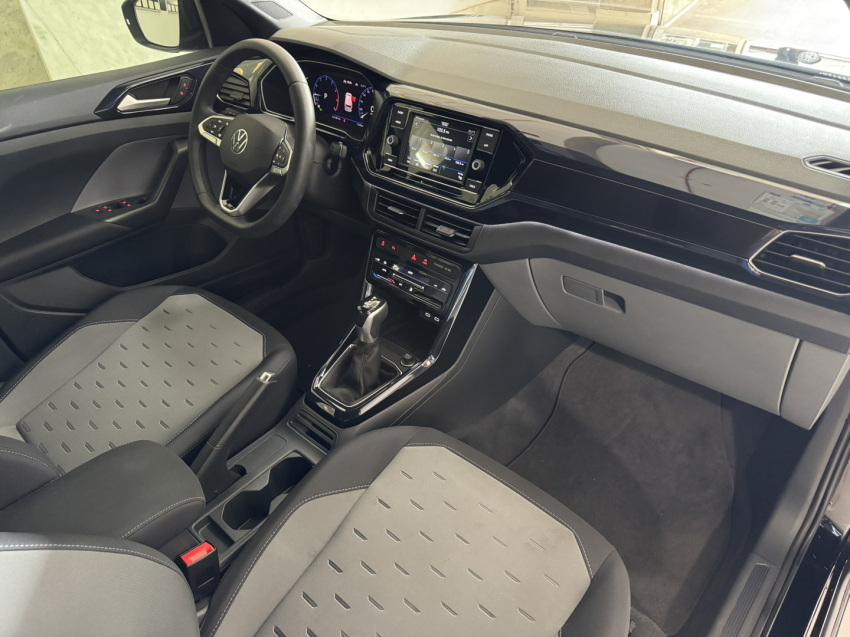 volkswagen t-cross 1.0 200 tsi total flex comfortline automatico.