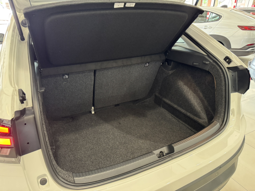 volkswagen nivus comfortline.