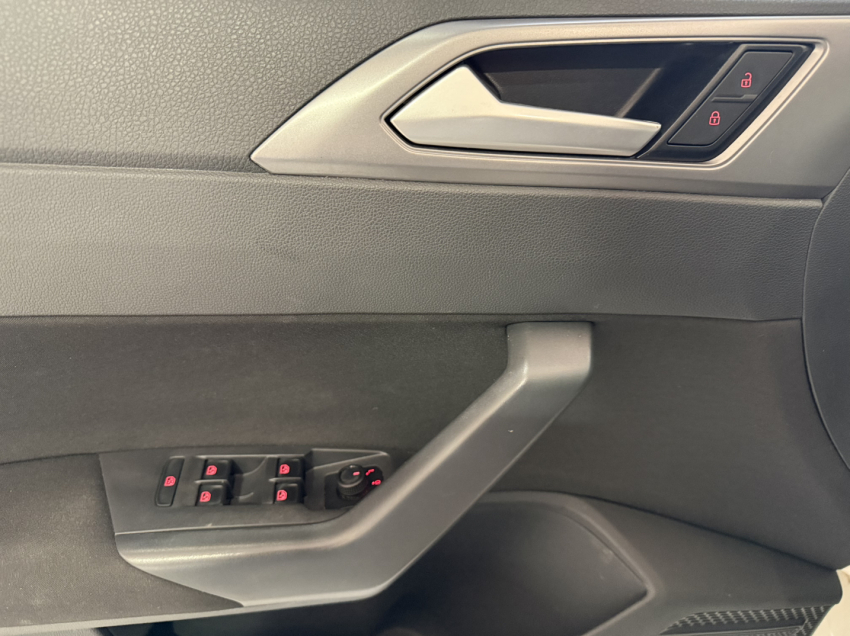 volkswagen nivus comfortline.