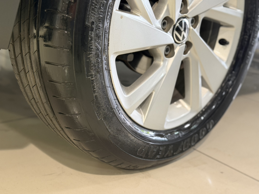 volkswagen nivus comfortline.