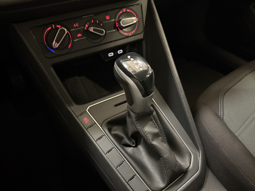 volkswagen nivus comfortline.