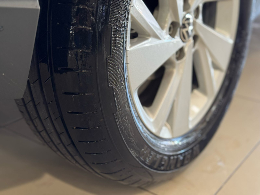 volkswagen nivus comfortline.