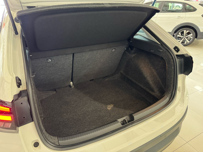 volkswagen nivus comfortline.