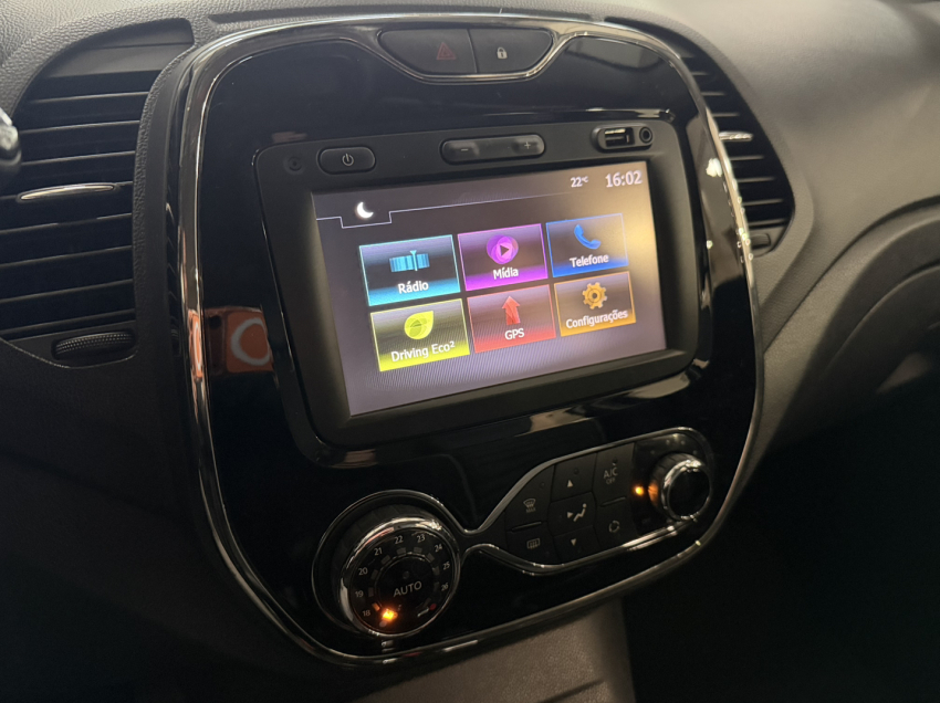 renault captur intense